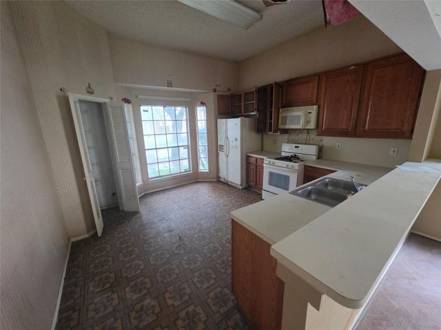 6915 Cape Forward Drive, Houston, TX 77083
