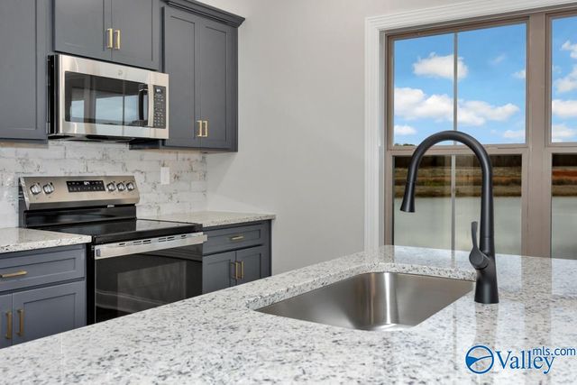 142 Old Forest Road, Meridianville, AL 35759