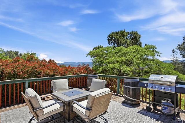 17860 Deer Hill Rd, Hidden Valley Lake, CA 95467