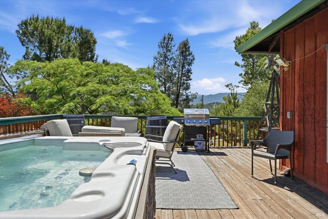 17860 Deer Hill Rd, Hidden Valley Lake, CA 95467
