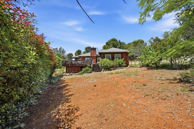 17860 Deer Hill Rd, Hidden Valley Lake, CA 95467