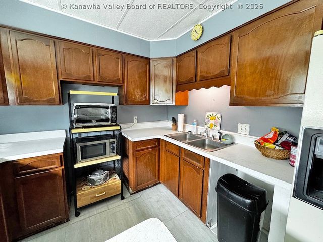 629 Virginia Street W, Charleston, WV 25302