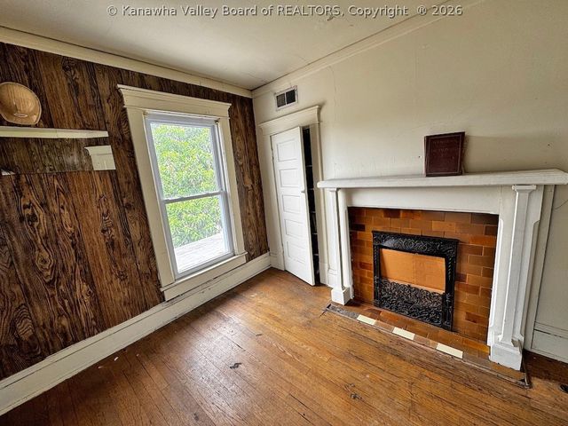 629 Virginia Street W, Charleston, WV 25302