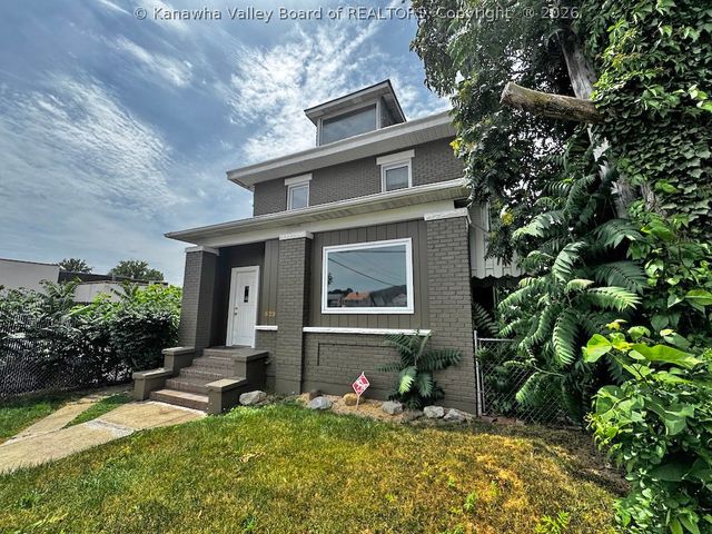 629 Virginia Street W, Charleston, WV 25302
