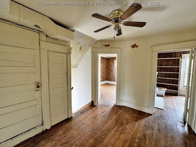 629 Virginia Street W, Charleston, WV 25302