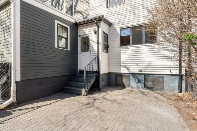 56.5 Spring St 56, Cambridge, MA 02141