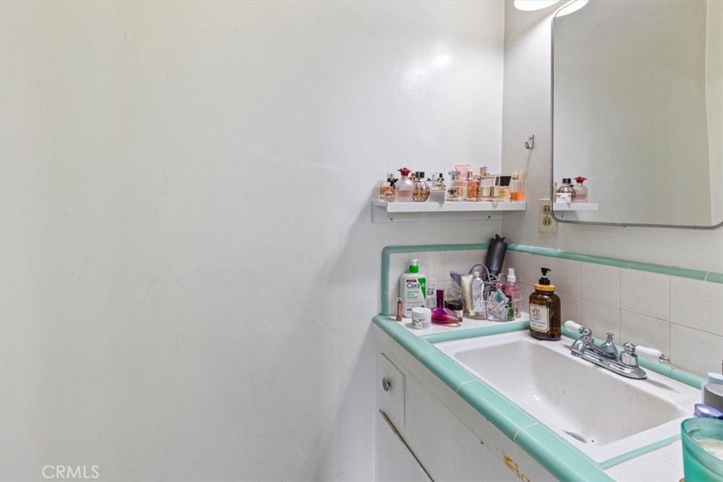 Image 21 of property listing at 15222 Osage, Lawndale, CA 90260