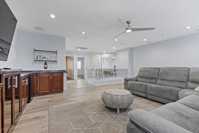 10902 Fintry Hills Street, Las Vegas, NV 89141