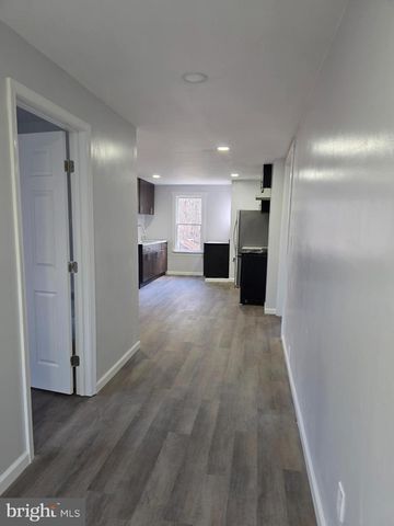 2128 SIR JOHNS RUN RD, Berkeley Springs, WV 25411