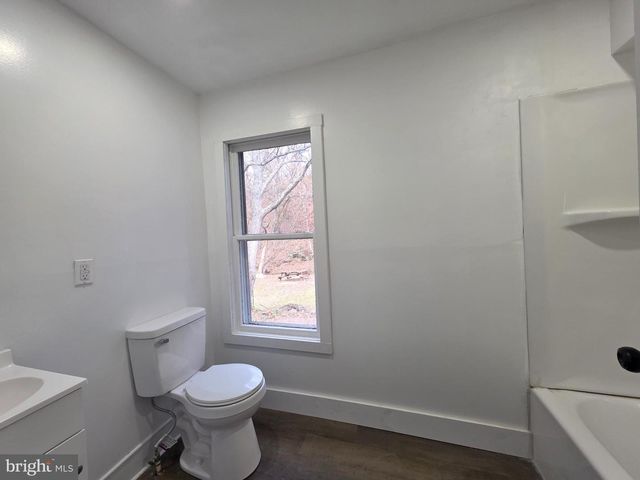 2128 SIR JOHNS RUN RD, Berkeley Springs, WV 25411