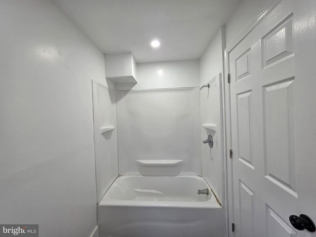 2128 SIR JOHNS RUN RD, Berkeley Springs, WV 25411