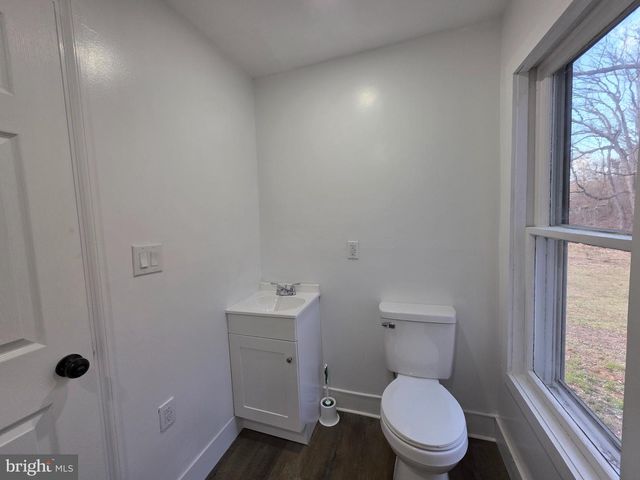 2128 SIR JOHNS RUN RD, Berkeley Springs, WV 25411