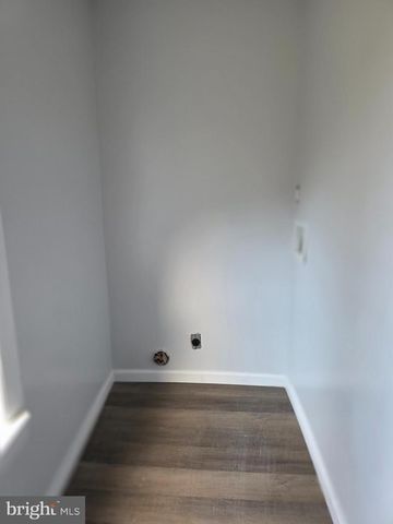 2128 SIR JOHNS RUN RD, Berkeley Springs, WV 25411