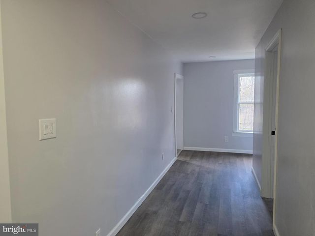 2128 SIR JOHNS RUN RD, Berkeley Springs, WV 25411