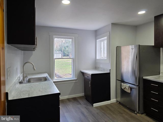 2128 SIR JOHNS RUN RD, Berkeley Springs, WV 25411