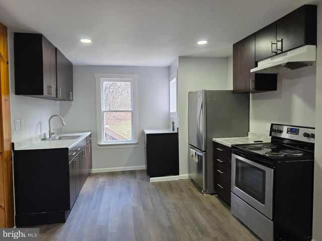 2128 SIR JOHNS RUN RD, Berkeley Springs, WV 25411