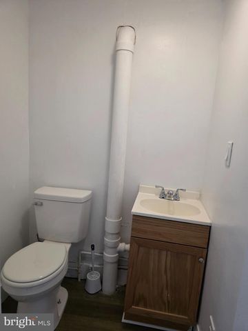 2128 SIR JOHNS RUN RD, Berkeley Springs, WV 25411