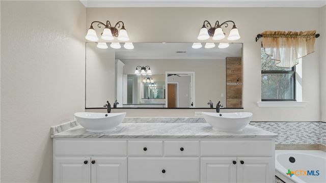 10040 US Highway 90a, Gonzales, TX 78629