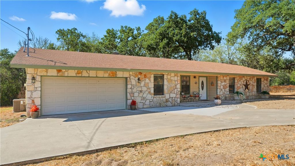 10040 US Highway 90a, Gonzales, TX 78629