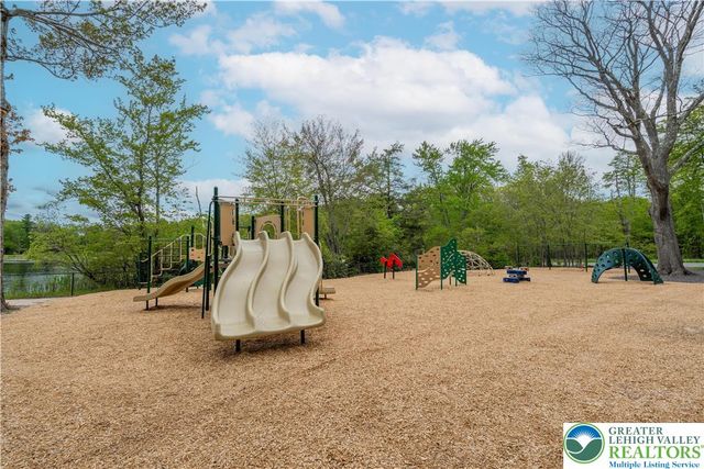 343 Echo Lake Road, Coolbaugh Twp, PA 18466