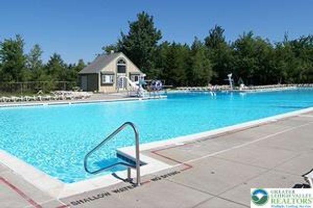 343 Echo Lake Road, Coolbaugh Twp, PA 18466