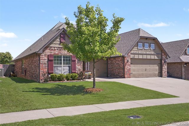 17527 E 43rd Street, Tulsa, OK 74134