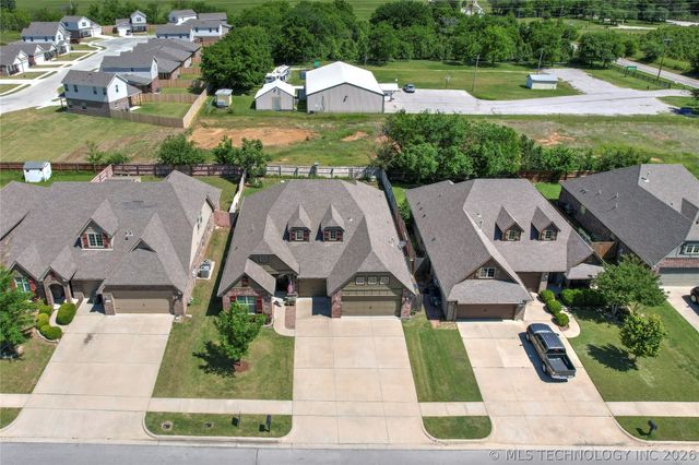 17527 E 43rd Street, Tulsa, OK 74134