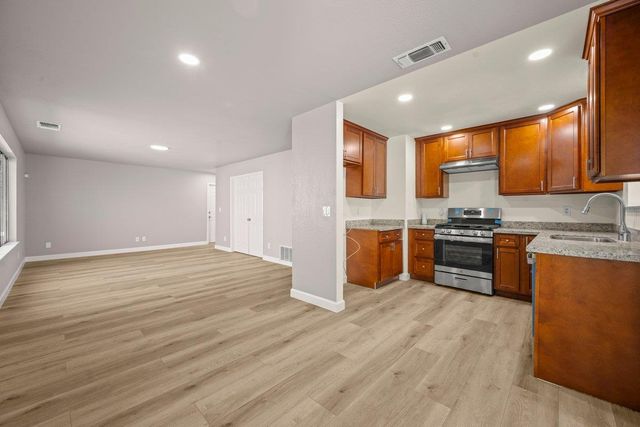 7444 Larchmont Dr, North Highlands, CA 95660