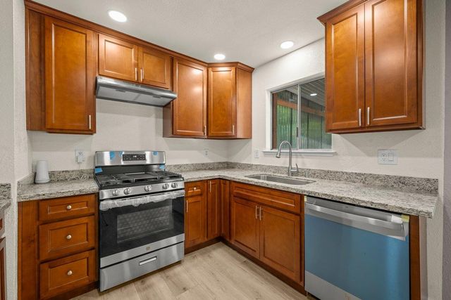 7444 Larchmont Dr, North Highlands, CA 95660