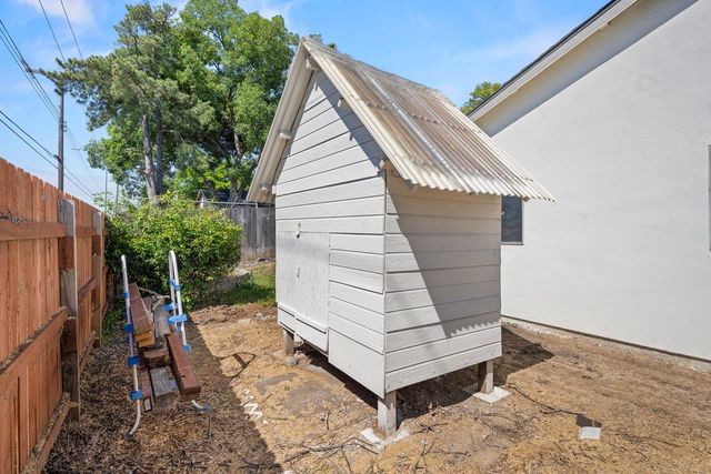7444 Larchmont Dr, North Highlands, CA 95660