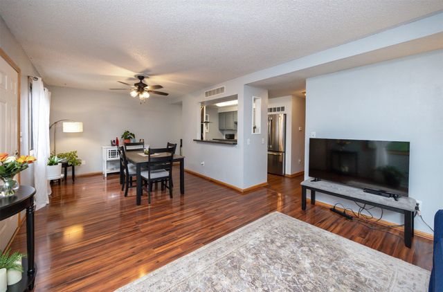 5118 Bel Aire Road, Des Moines, IA 50310
