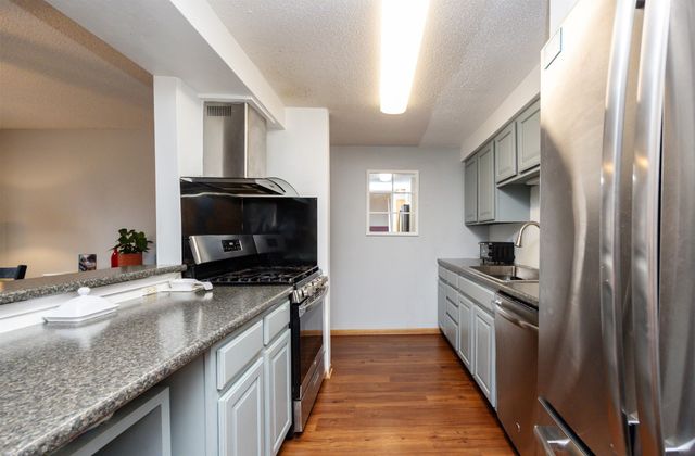 5118 Bel Aire Road, Des Moines, IA 50310