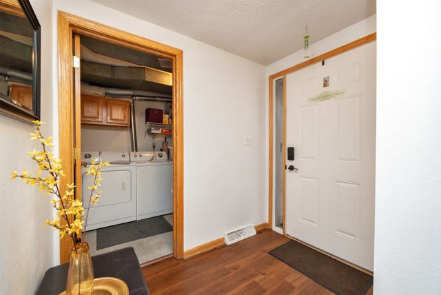 5118 Bel Aire Road, Des Moines, IA 50310