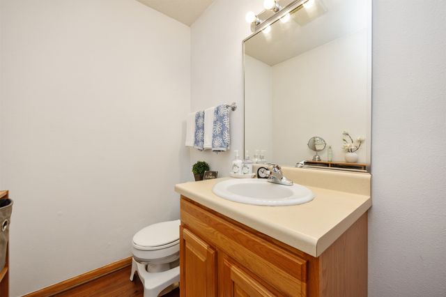 5118 Bel Aire Road, Des Moines, IA 50310