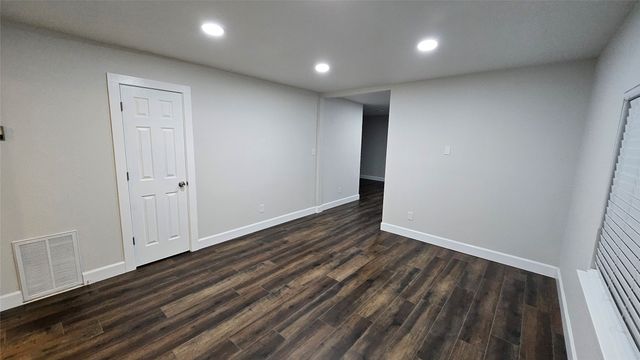 2502 Helmet Street, Irving, TX 75060