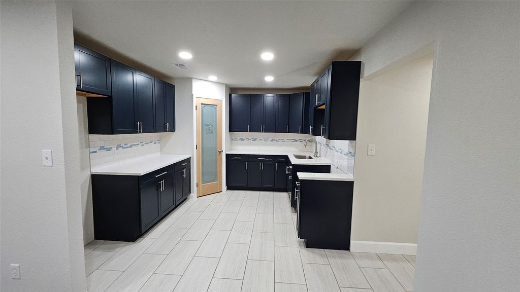 2502 Helmet Street, Irving, TX 75060