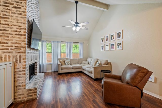 3812 Amanda Drive, Dickinson, TX 77539