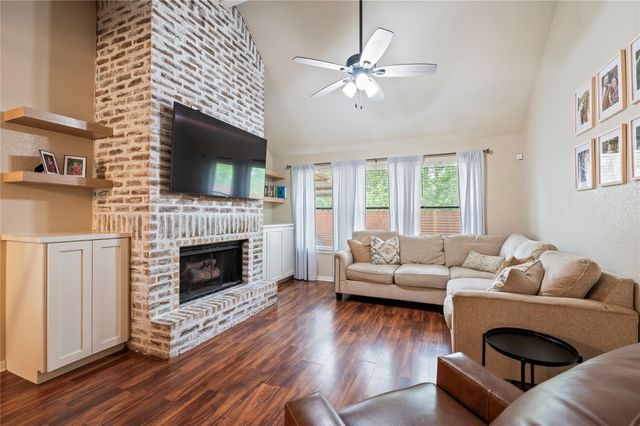 3812 Amanda Drive, Dickinson, TX 77539