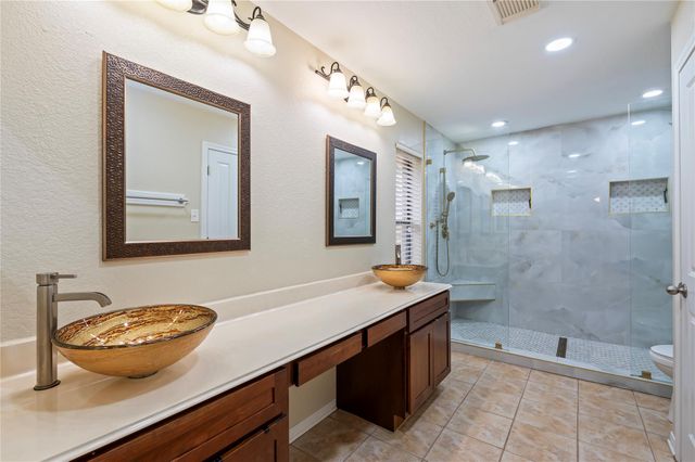 3812 Amanda Drive, Dickinson, TX 77539