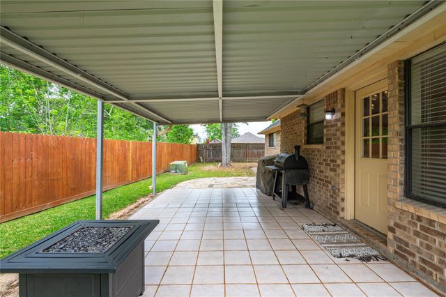 3812 Amanda Drive, Dickinson, TX 77539