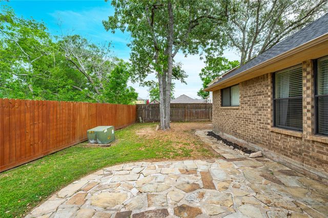 3812 Amanda Drive, Dickinson, TX 77539