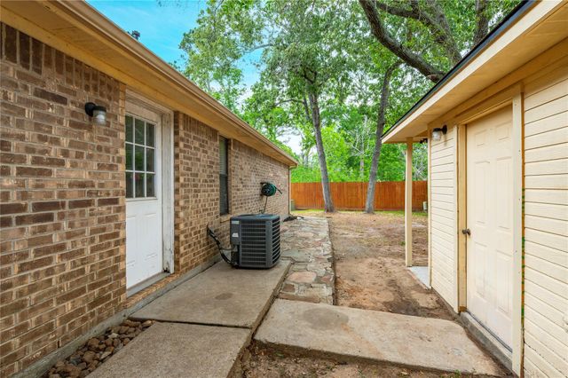 3812 Amanda Drive, Dickinson, TX 77539