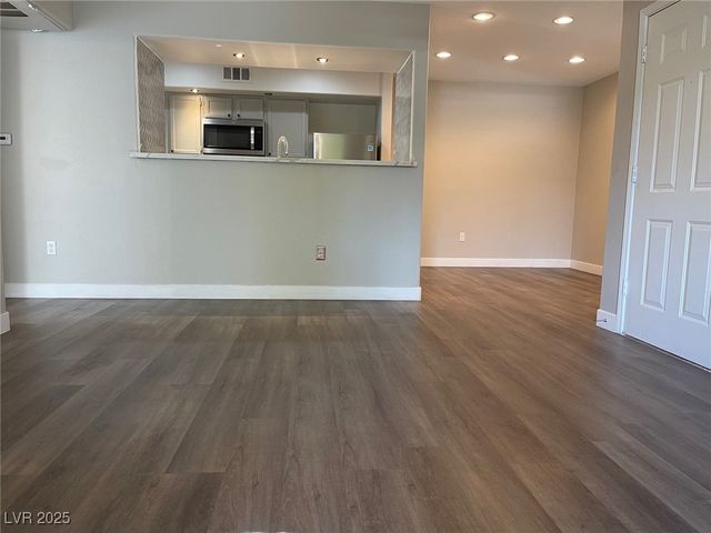 7255 West Sunset Road 2133, Las Vegas, NV 89113