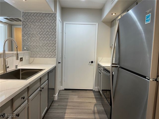 7255 West Sunset Road 2133, Las Vegas, NV 89113