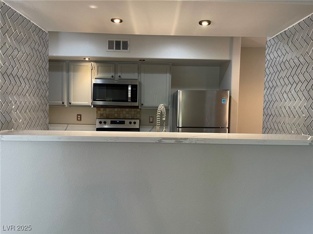 7255 West Sunset Road 2133, Las Vegas, NV 89113