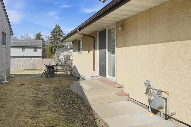 1561 Clarence Street, Saint Paul, MN 55106