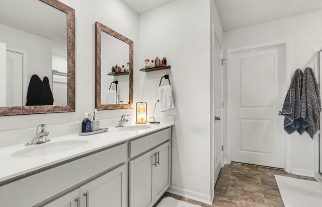 365 Valencia Circle, Wellford, SC 29385