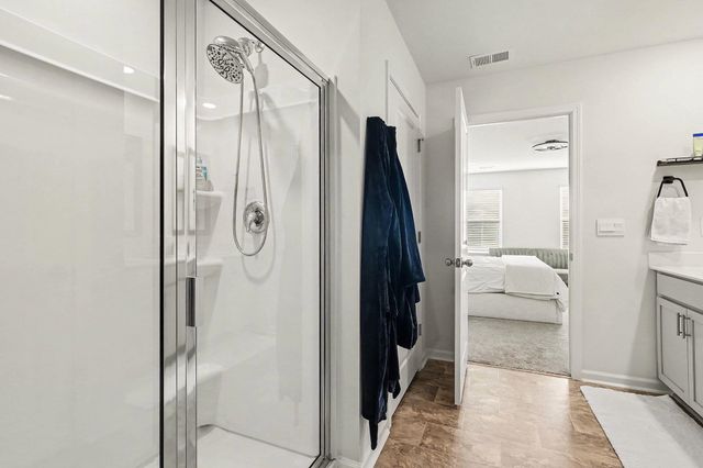 365 Valencia Circle, Wellford, SC 29385