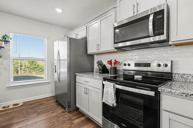 365 Valencia Circle, Wellford, SC 29385