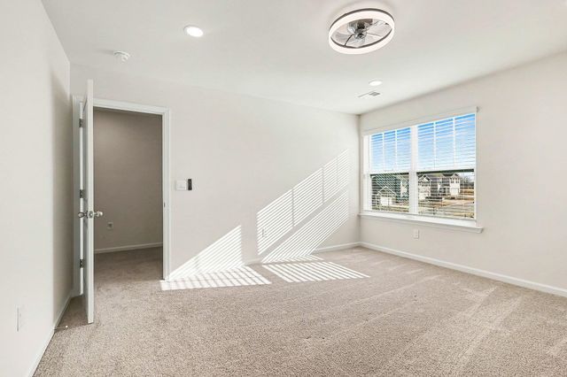 365 Valencia Circle, Wellford, SC 29385